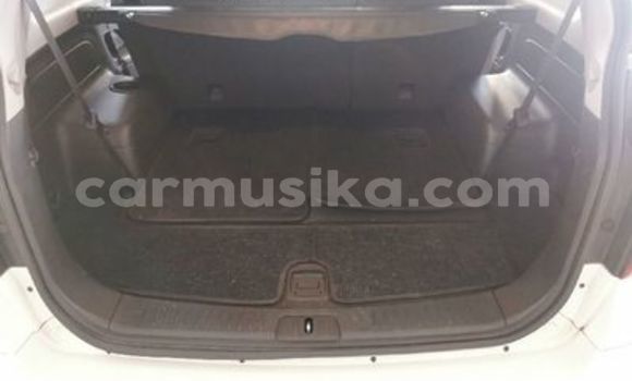 Acheter Occasion Voiture Chevrolet Captiva Blanc à Beitbridge, Matabeleland South Acheter Occasion Voiture Chevrolet Captiva Blanc à Beitbridge, Matabeleland South