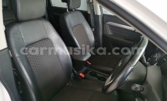 Acheter Occasion Voiture Chevrolet Captiva Blanc à Beitbridge, Matabeleland South Acheter Occasion Voiture Chevrolet Captiva Blanc à Beitbridge, Matabeleland South