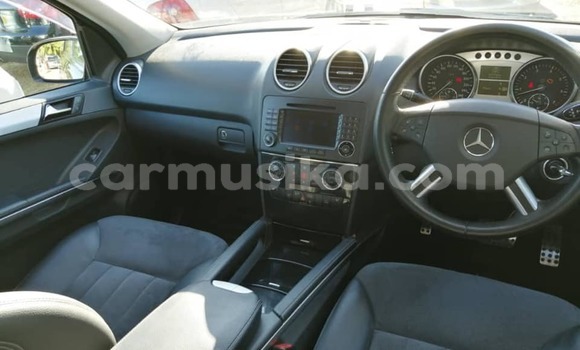 Acheter Occasion Voiture Mercedes‒Benz ML–Class Noir à Harare, Harare Acheter Occasion Voiture Mercedes‒Benz ML–Class Noir à Harare, Harare