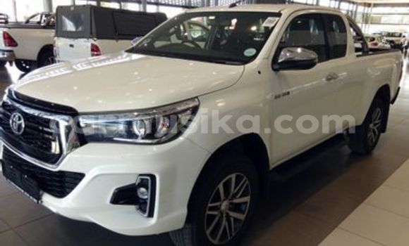 Tenga Tsaru Toyota Hilux Chena Mota in Beitbridge in Matabeleland South Tenga Tsaru Toyota Hilux Chena Mota in Beitbridge in Matabeleland South