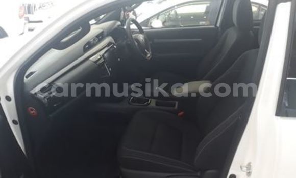 Tenga Tsaru Toyota Hilux Chena Mota in Beitbridge in Matabeleland South Tenga Tsaru Toyota Hilux Chena Mota in Beitbridge in Matabeleland South