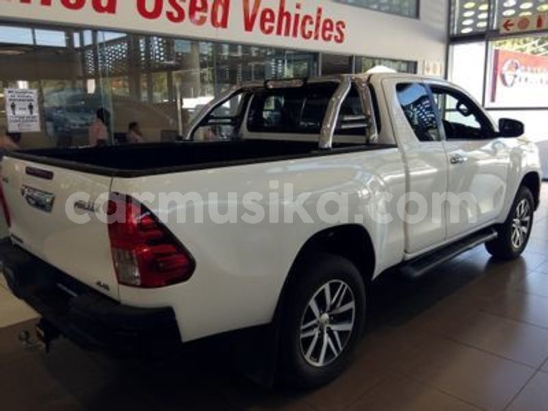 Big with watermark toyota hilux matabeleland south beitbridge 21971