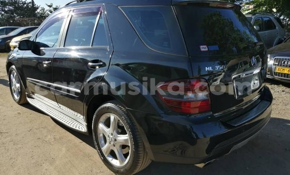 Acheter Occasion Voiture Mercedes‒Benz ML–Class Noir à Harare, Harare Acheter Occasion Voiture Mercedes‒Benz ML–Class Noir à Harare, Harare