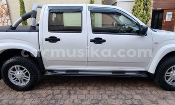 Acheter Occasion Voiture Isuzu KB Blanc à Beitbridge, Matabeleland South Acheter Occasion Voiture Isuzu KB Blanc à Beitbridge, Matabeleland South