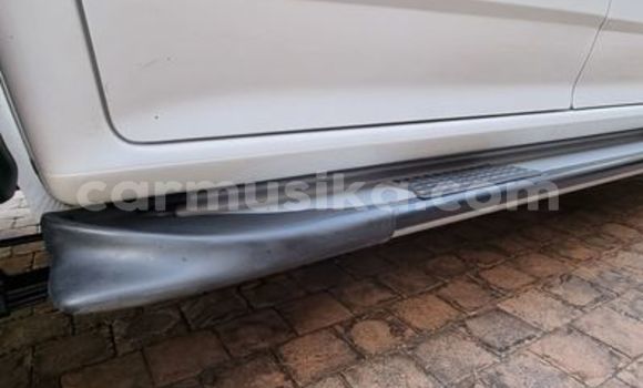 Acheter Occasion Voiture Isuzu KB Blanc à Beitbridge, Matabeleland South Acheter Occasion Voiture Isuzu KB Blanc à Beitbridge, Matabeleland South