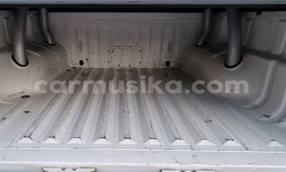 Acheter Occasion Voiture Isuzu KB Blanc à Beitbridge, Matabeleland South Acheter Occasion Voiture Isuzu KB Blanc à Beitbridge, Matabeleland South