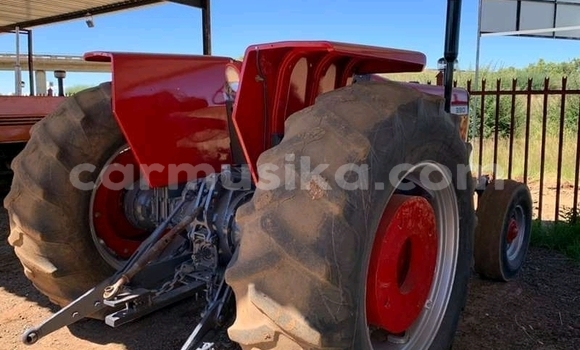 Tenga Tsaru Mega Track Tsvuku Mota in Beitbridge in Matabeleland South Tenga Tsaru Mega Track Tsvuku Mota in Beitbridge in Matabeleland South