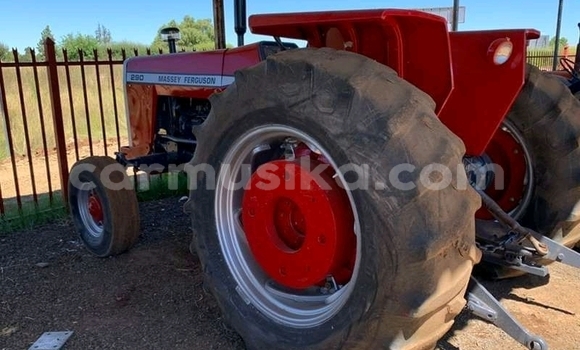 Tenga Tsaru Mega Track Tsvuku Mota in Beitbridge in Matabeleland South Tenga Tsaru Mega Track Tsvuku Mota in Beitbridge in Matabeleland South