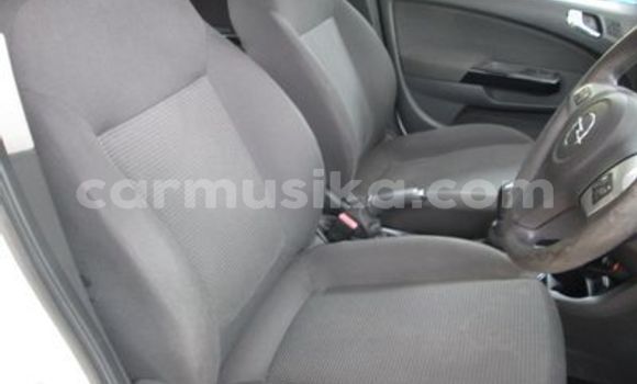 Buy Used Opel Corsa White Car in Beitbridge in Matabeleland South Buy Used Opel Corsa White Car in Beitbridge in Matabeleland South