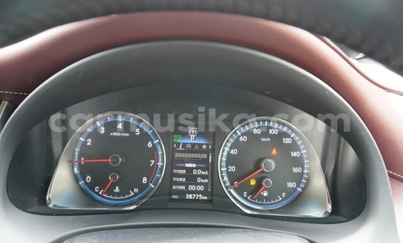 Acheter Occasion Voiture Toyota Harrier Blanc à Beitbridge, Matabeleland South Acheter Occasion Voiture Toyota Harrier Blanc à Beitbridge, Matabeleland South