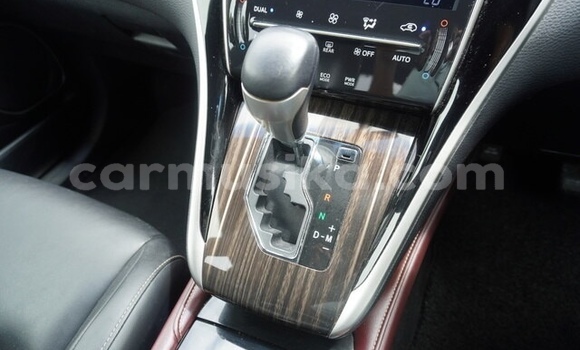 Acheter Occasion Voiture Toyota Harrier Blanc à Beitbridge, Matabeleland South Acheter Occasion Voiture Toyota Harrier Blanc à Beitbridge, Matabeleland South