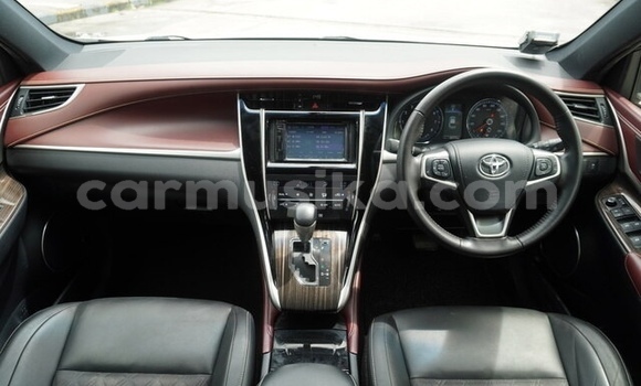 Acheter Occasion Voiture Toyota Harrier Blanc à Beitbridge, Matabeleland South Acheter Occasion Voiture Toyota Harrier Blanc à Beitbridge, Matabeleland South