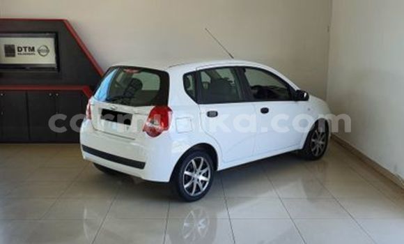Acheter Occasion Voiture Chevrolet Aveo Blanc à Beitbridge, Matabeleland South Acheter Occasion Voiture Chevrolet Aveo Blanc à Beitbridge, Matabeleland South