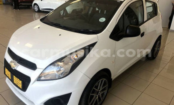 Buy Used Chevrolet Spark White Car in Beitbridge in Matabeleland South