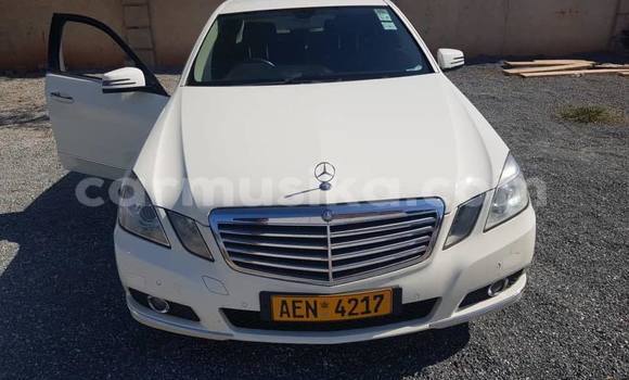 Acheter Occasion Voiture Mercedes‒Benz E–Class Blanc à Bulawayo, Bulawayo Acheter Occasion Voiture Mercedes‒Benz E–Class Blanc à Bulawayo, Bulawayo