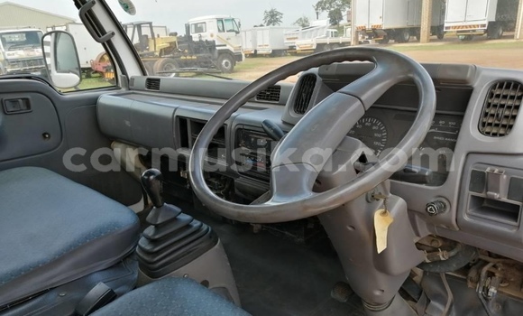 Acheter Occasion Voiture Nissan Urvan Blanc à Beitbridge, Matabeleland South Acheter Occasion Voiture Nissan Urvan Blanc à Beitbridge, Matabeleland South