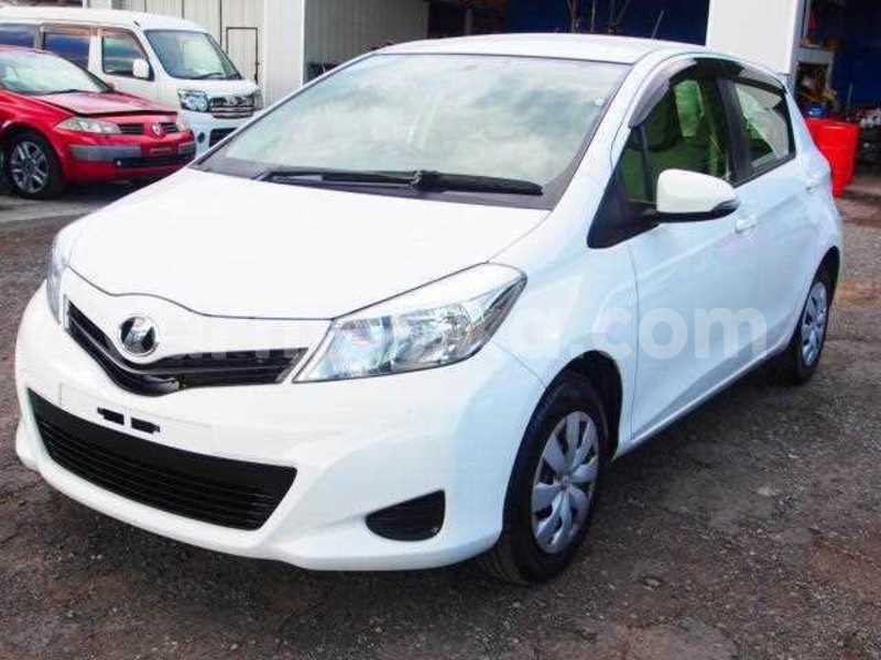 Big with watermark toyota vitz matabeleland south beitbridge 21998