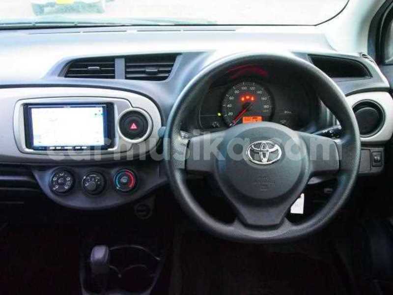 Big with watermark toyota vitz matabeleland south beitbridge 21998