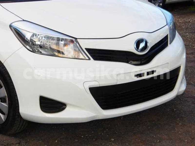 Big with watermark toyota vitz matabeleland south beitbridge 21998