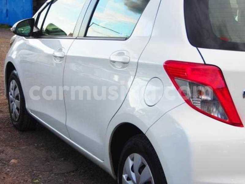 Big with watermark toyota vitz matabeleland south beitbridge 21998