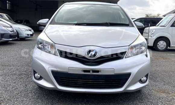 Buy Used Toyota Vitz Silver Car in Beitbridge in Matabeleland South Buy Used Toyota Vitz Silver Car in Beitbridge in Matabeleland South