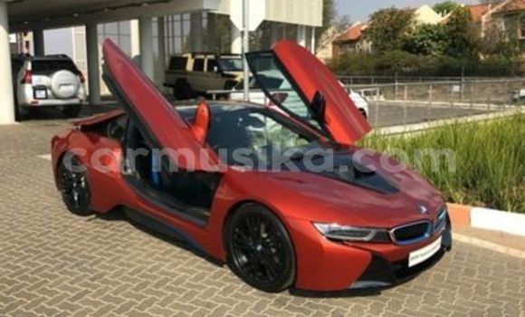 Nunua Ilio tumika BMW i8 Nyekundu Gari ndani ya Beitbridge nchini Matabeleland Kusini