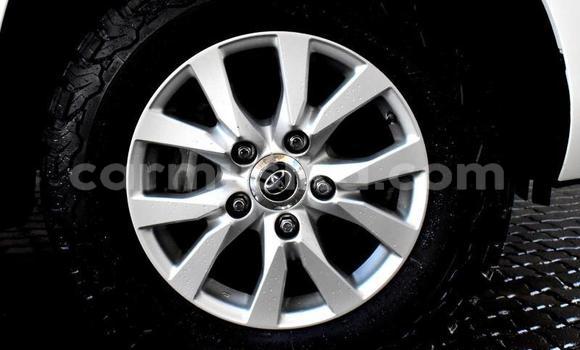 Acheter Occasion Voiture Toyota Land Cruiser Blanc à Beitbridge, Matabeleland South Acheter Occasion Voiture Toyota Land Cruiser Blanc à Beitbridge, Matabeleland South