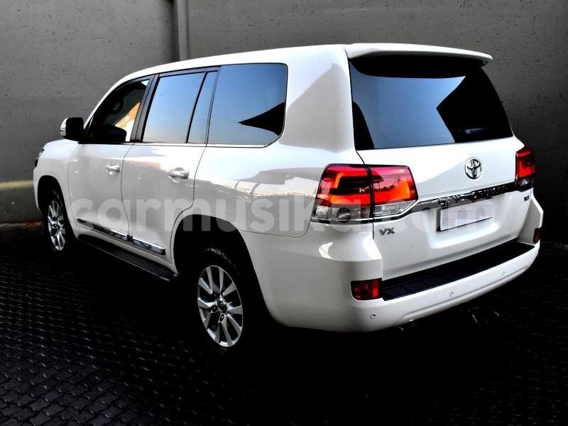 Big with watermark toyota land cruiser matabeleland south beitbridge 22004