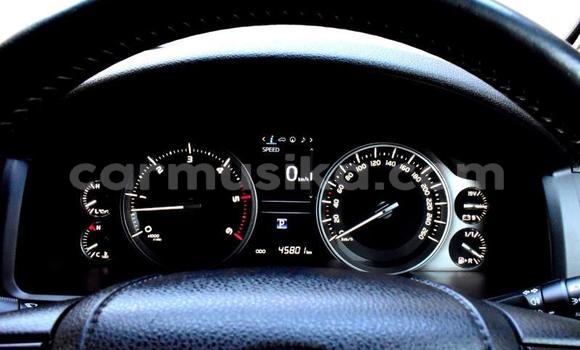 Acheter Occasion Voiture Toyota Land Cruiser Blanc à Beitbridge, Matabeleland South Acheter Occasion Voiture Toyota Land Cruiser Blanc à Beitbridge, Matabeleland South