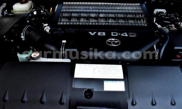 Acheter Occasion Voiture Toyota Land Cruiser Blanc à Beitbridge, Matabeleland South Acheter Occasion Voiture Toyota Land Cruiser Blanc à Beitbridge, Matabeleland South