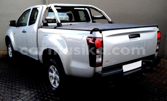 Acheter Occasion Voiture Isuzu KB Autre à Beitbridge, Matabeleland South Acheter Occasion Voiture Isuzu KB Autre à Beitbridge, Matabeleland South