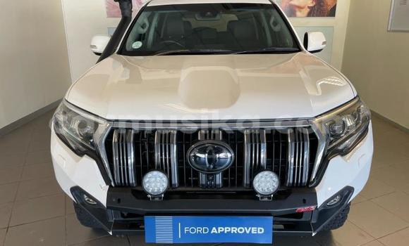 Acheter Occasion Voiture Toyota Land Cruiser Prado Blanc à Beitbridge, Matabeleland South Acheter Occasion Voiture Toyota Land Cruiser Prado Blanc à Beitbridge, Matabeleland South