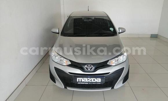 Acheter Occasion Voiture Toyota Yaris Gris à Beitbridge, Matabeleland South Acheter Occasion Voiture Toyota Yaris Gris à Beitbridge, Matabeleland South