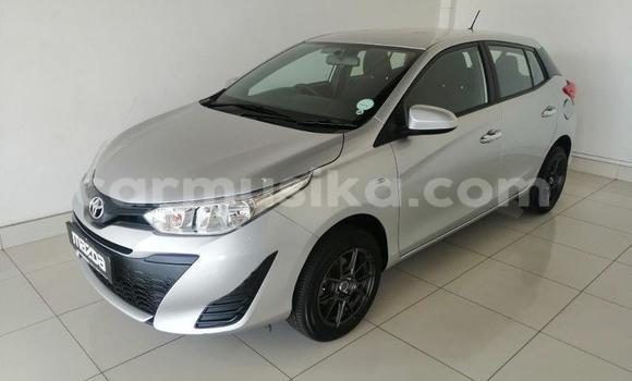 Acheter Occasion Voiture Toyota Yaris Gris à Beitbridge, Matabeleland South Acheter Occasion Voiture Toyota Yaris Gris à Beitbridge, Matabeleland South