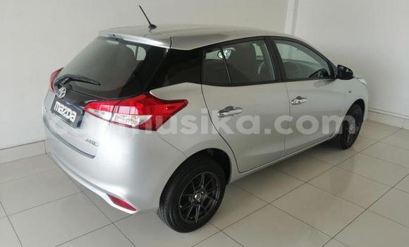 Acheter Occasion Voiture Toyota Yaris Gris à Beitbridge, Matabeleland South Acheter Occasion Voiture Toyota Yaris Gris à Beitbridge, Matabeleland South