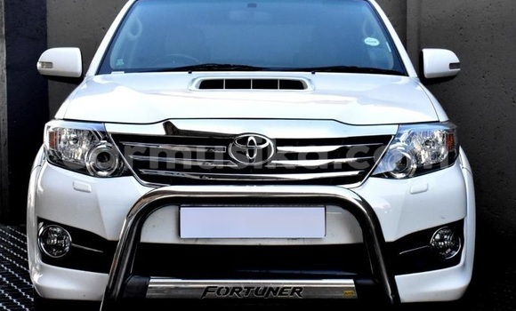 Tenga Tsaru Toyota Fortuner Zvimwe Mota in Beitbridge in Matabeleland South Tenga Tsaru Toyota Fortuner Zvimwe Mota in Beitbridge in Matabeleland South