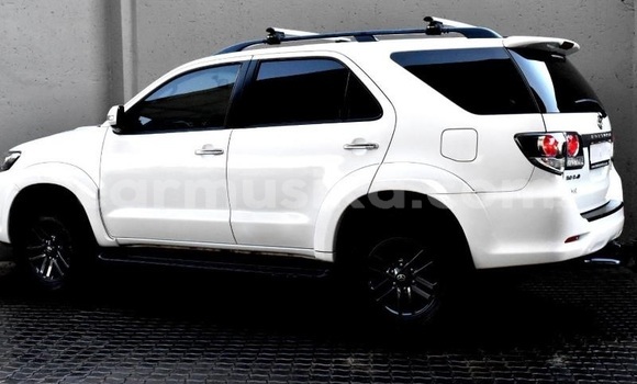 Tenga Tsaru Toyota Fortuner Zvimwe Mota in Beitbridge in Matabeleland South Tenga Tsaru Toyota Fortuner Zvimwe Mota in Beitbridge in Matabeleland South
