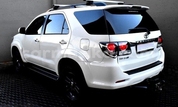 Tenga Tsaru Toyota Fortuner Zvimwe Mota in Beitbridge in Matabeleland South Tenga Tsaru Toyota Fortuner Zvimwe Mota in Beitbridge in Matabeleland South