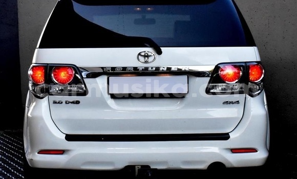 Tenga Tsaru Toyota Fortuner Zvimwe Mota in Beitbridge in Matabeleland South Tenga Tsaru Toyota Fortuner Zvimwe Mota in Beitbridge in Matabeleland South