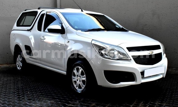 Acheter Occasion Voiture Chevrolet Corsa Blanc à Beitbridge, Matabeleland South Acheter Occasion Voiture Chevrolet Corsa Blanc à Beitbridge, Matabeleland South