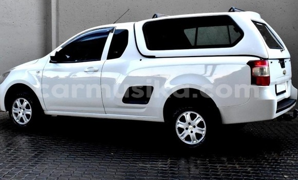 Acheter Occasion Voiture Chevrolet Corsa Blanc à Beitbridge, Matabeleland South Acheter Occasion Voiture Chevrolet Corsa Blanc à Beitbridge, Matabeleland South
