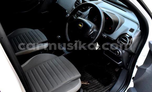 Acheter Occasion Voiture Chevrolet Corsa Blanc à Beitbridge, Matabeleland South Acheter Occasion Voiture Chevrolet Corsa Blanc à Beitbridge, Matabeleland South