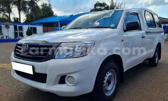 Acheter Occasion Voiture Toyota Hilux Blanc à Beitbridge, Matabeleland South Acheter Occasion Voiture Toyota Hilux Blanc à Beitbridge, Matabeleland South