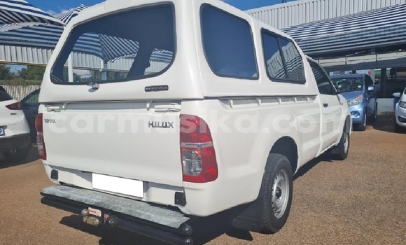 Acheter Occasion Voiture Toyota Hilux Blanc à Beitbridge, Matabeleland South Acheter Occasion Voiture Toyota Hilux Blanc à Beitbridge, Matabeleland South