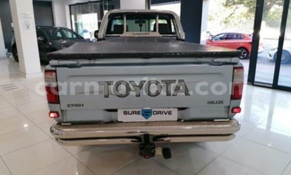 Acheter Occasion Voiture Toyota Hilux Bleu à Beitbridge, Matabeleland South Acheter Occasion Voiture Toyota Hilux Bleu à Beitbridge, Matabeleland South