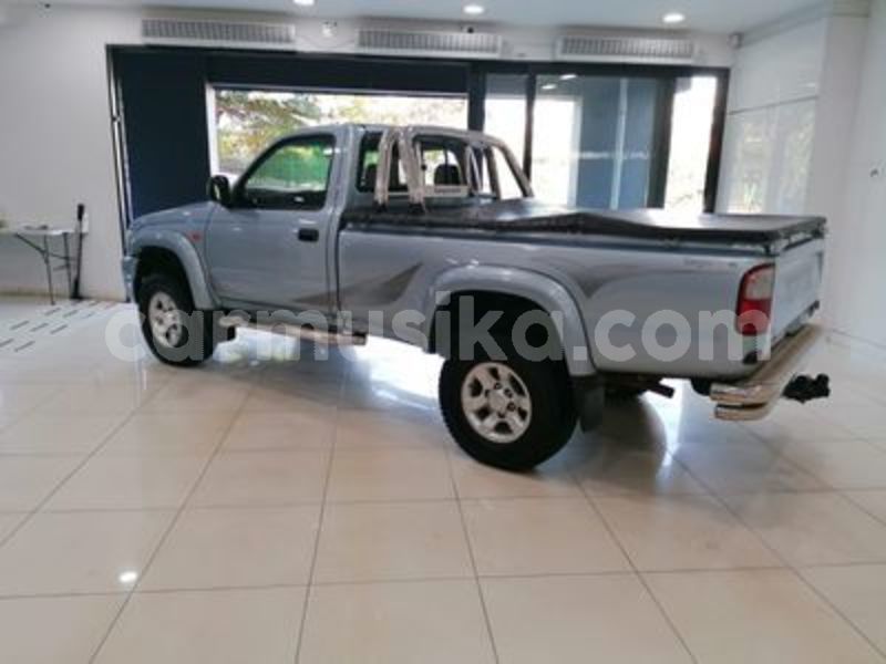 Big with watermark toyota hilux matabeleland south beitbridge 22027