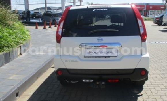 Acheter Occasion Voiture Nissan X–Trail Blanc à Beitbridge, Matabeleland South Acheter Occasion Voiture Nissan X–Trail Blanc à Beitbridge, Matabeleland South