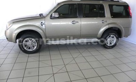 Nunua Ilio tumika Ford Everest Nyingine Gari ndani ya Beitbridge nchini Matabeleland Kusini Nunua Ilio tumika Ford Everest Nyingine Gari ndani ya Beitbridge nchini Matabeleland Kusini