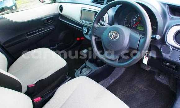 Nunua Ilio tumika Toyota Vitz Nyeupe Gari ndani ya Beitbridge nchini Matabeleland Kusini Nunua Ilio tumika Toyota Vitz Nyeupe Gari ndani ya Beitbridge nchini Matabeleland Kusini