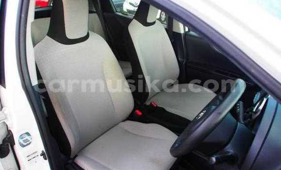 Nunua Ilio tumika Toyota Vitz Nyeupe Gari ndani ya Beitbridge nchini Matabeleland Kusini Nunua Ilio tumika Toyota Vitz Nyeupe Gari ndani ya Beitbridge nchini Matabeleland Kusini